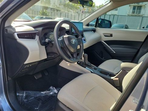 Used 2025 Toyota Corolla Cross L image 10