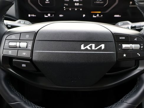 Used 2025 Kia K4 EX FWD image 28