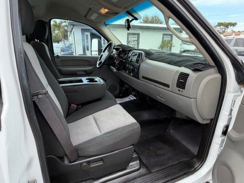 Used 2007 Chevrolet Silverado 3500 W/T w/ Provisions, Wrecker Package image 16
