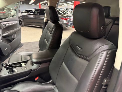 Used 2019 Cadillac XT5 Luxury FWD image 34