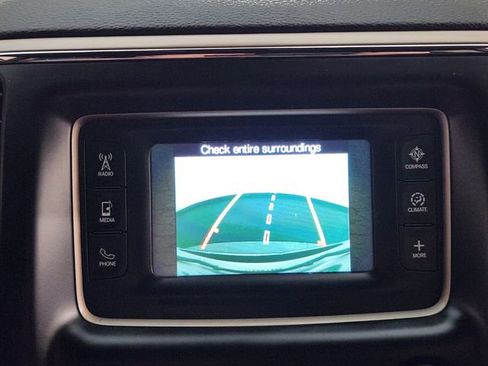 Used 2016 Jeep Grand Cherokee Limited image 18