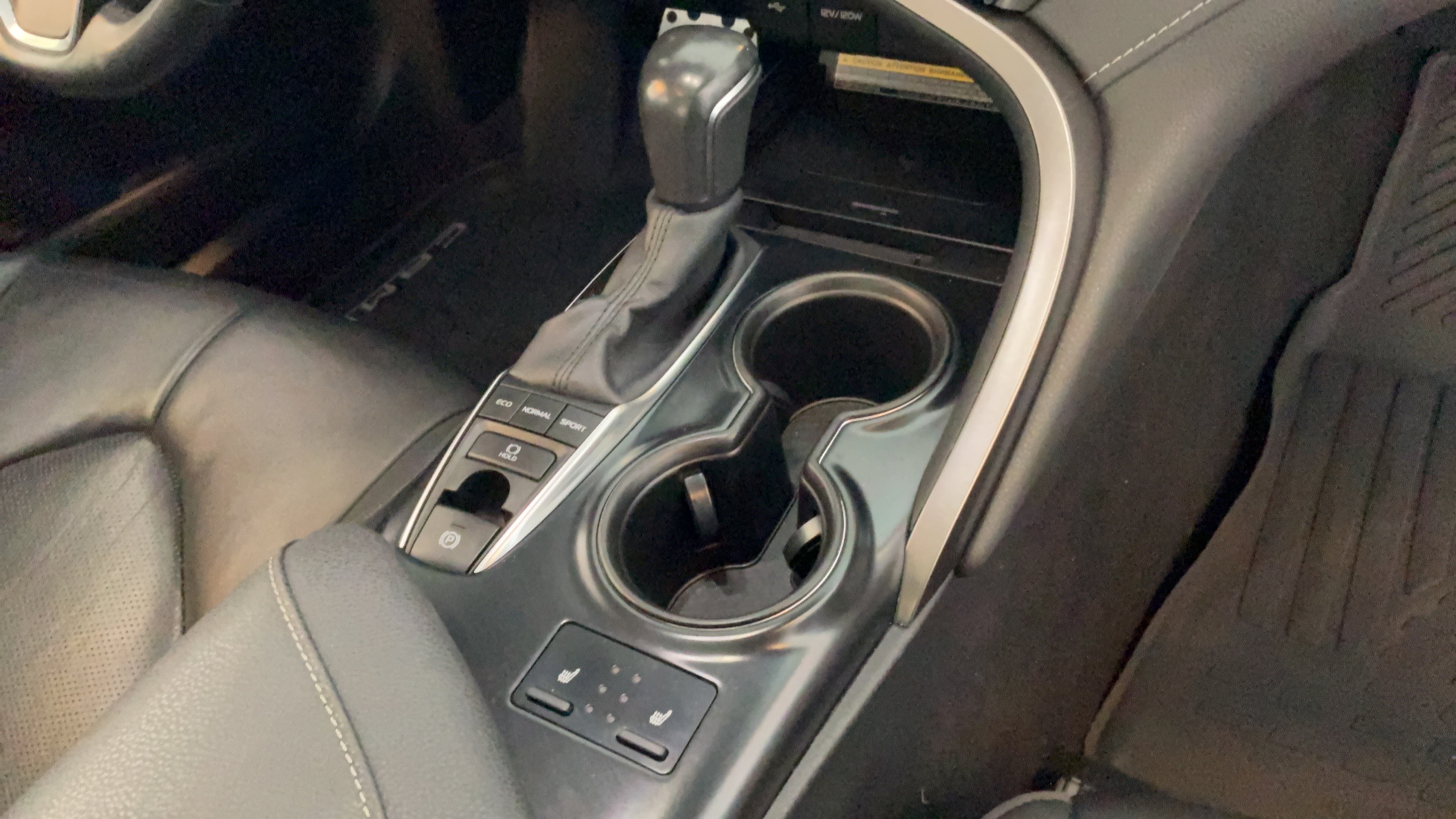Used 2020 Toyota Camry XSE FWD image 44