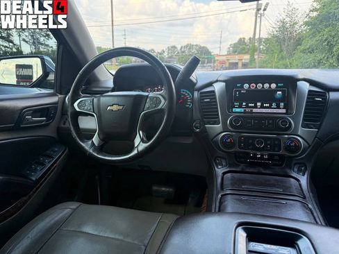 Used 2016 Chevrolet Suburban LTZ RWD image 19