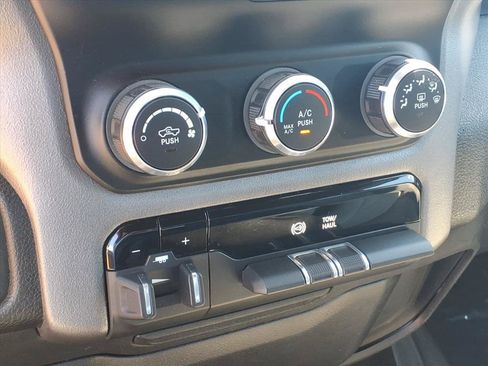 Used 2021 RAM 2500 Big Horn AWD/4WD image 7