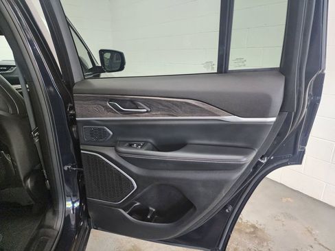 Used 2024 Jeep Grand Cherokee Limited 4xe AWD/4WD image 31