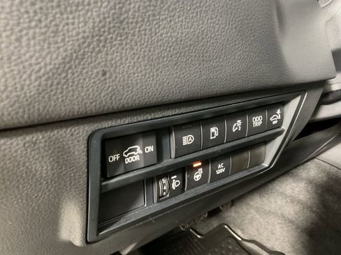 Certified 2023 Toyota Sequoia SR5 image 19