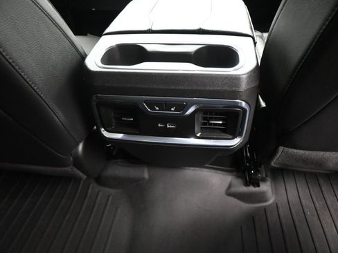 Used 2026 GMC Sierra 1500 Denali AWD/4WD image 11
