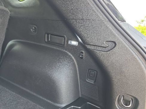 Used 2025 Chevrolet Blazer LT FWD image 34
