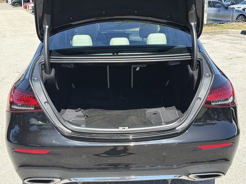 Used 2022 Mercedes-Benz E 350 4MATIC Sedan image 11