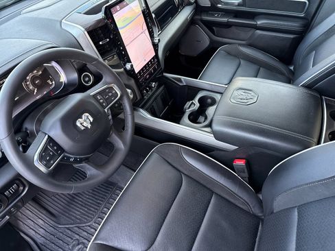 Used 2025 RAM 1500 Laramie w/ Night Edition image 10