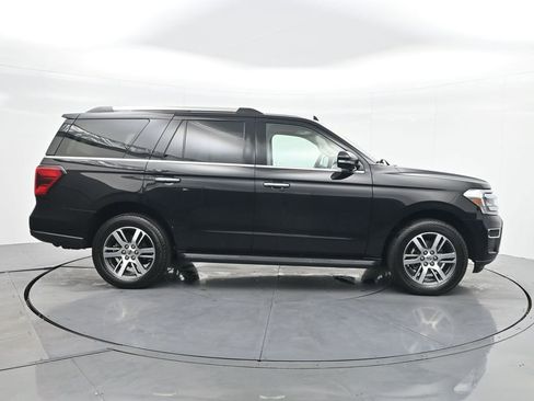 Used 2023 Ford Expedition Limited image 6