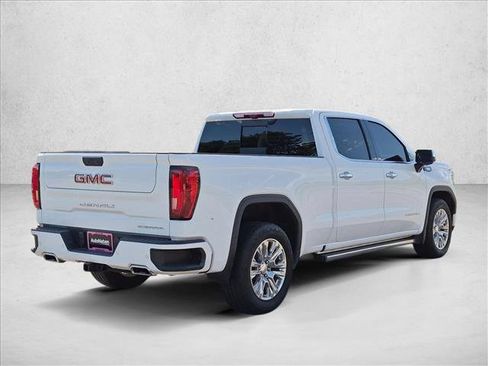 Used 2023 GMC Sierra 1500 Denali w/ Technology Package AWD/4WD image 5