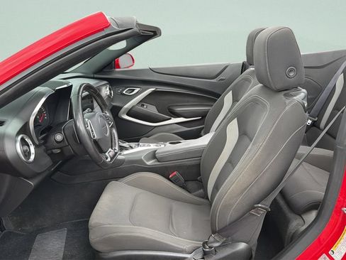 Used 2018 Chevrolet Camaro SS RWD image 30