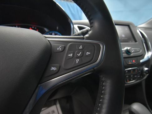 Used 2022 Chevrolet Equinox LT FWD image 12