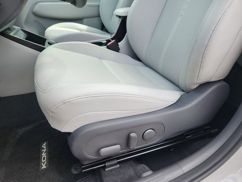 Certified 2024 Hyundai Kona Limited AWD/4WD image 24