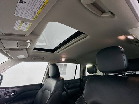 Used 2024 INFINITI QX80 Luxe image 26