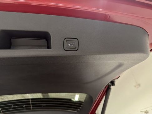 New 2026 GMC Acadia Elevation image 16