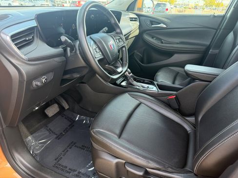 Used 2024 Buick Encore GX Sport Touring image 10