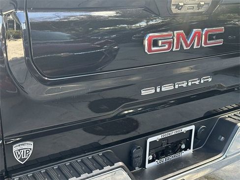 Used 2024 GMC Sierra 1500 SLT image 21