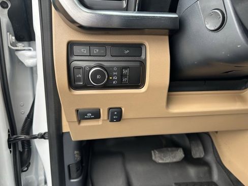 Used 2023 Ford F450 Lariat w/ Lariat Ultimate Package image 4