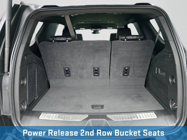 Used 2025 GMC Yukon Denali AWD/4WD image 16