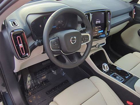 New 2026 Volvo XC40 B5 Plus w/ Protection Package Premier image 9