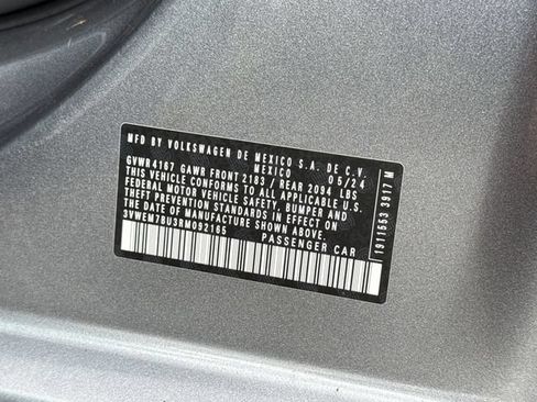 Used 2024 Volkswagen Jetta SE FWD image 16