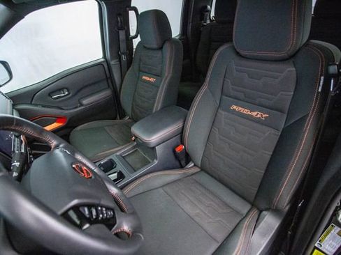 Used 2022 Nissan Frontier PRO-4X w/ Technology Package image 19