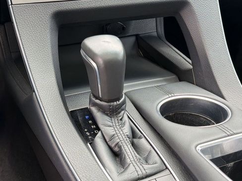 Used 2019 Toyota Avalon Touring w/ Advanced Safety Package FWD image 17