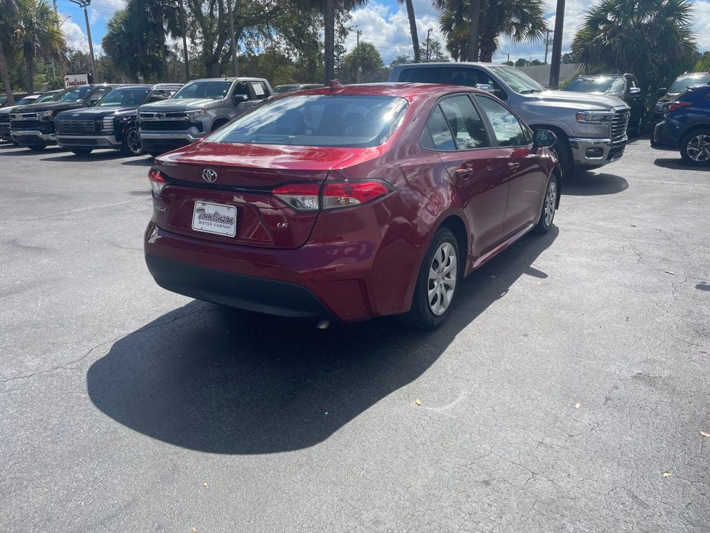 Used 2025 Toyota Corolla LE FWD image 5