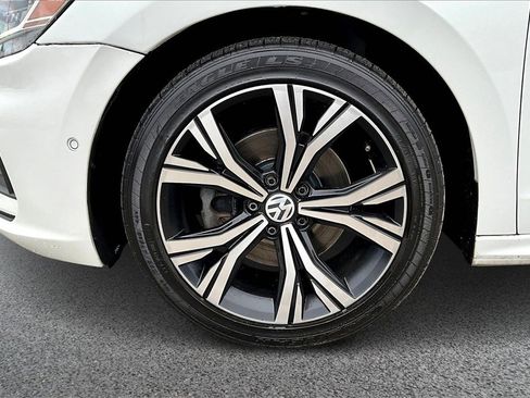 Used 2020 Volkswagen Passat 2.0T SEL image 34