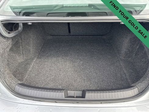 Used 2024 Volkswagen Jetta SE image 11