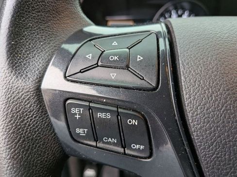 Used 2018 Ford Explorer XLT w/ Equipment Group 202A image 17