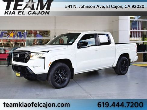 Used 2023 Nissan Frontier SV w/ Midnight Edition Package image 5