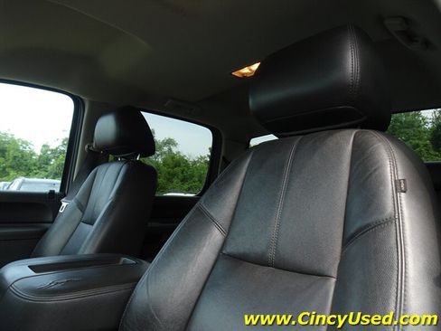 Used 2013 Chevrolet Silverado 2500 LT w/ Interior Plus Package AWD/4WD image 11