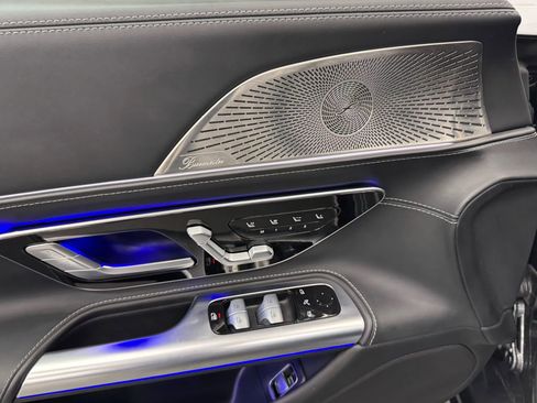 Used 2023 Mercedes-Benz SL 43 AMG w/ Driver Assistance Package image 25