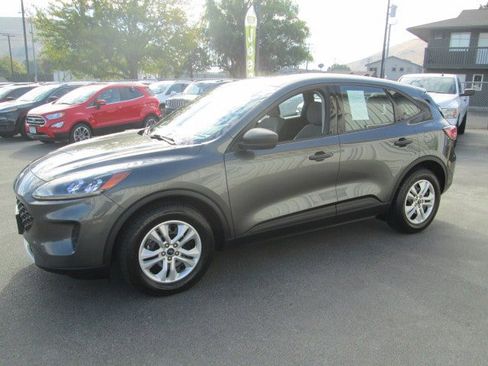 Used 2020 Ford Escape S image 3