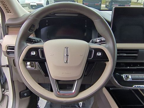 Certified 2023 Lincoln Corsair Reserve image 9