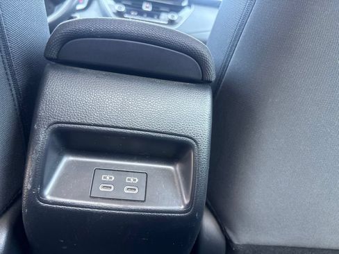 Used 2023 Toyota Corolla LE FWD image 13