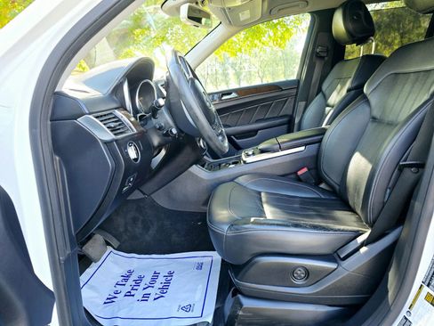 Used 2015 Mercedes-Benz GL 450 4MATIC w/ Lighting Package image 15