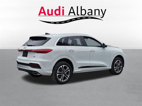 Used 2025 Audi Q5 Premium Plus image 4