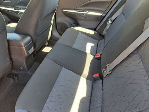 Used 2025 Nissan Versa SV image 18