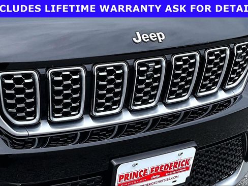 Used 2022 Jeep Grand Cherokee Summit AWD/4WD image 26