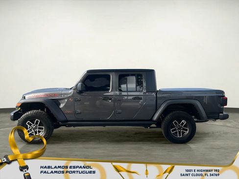 Used 2024 Jeep Gladiator Mojave image 3