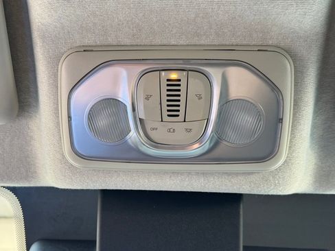 Used 2025 RAM ProMaster 2500 w/ Convenience Group FWD image 19