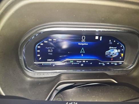 Used 2022 Chevrolet Suburban RST w/ Luxury Package image 7