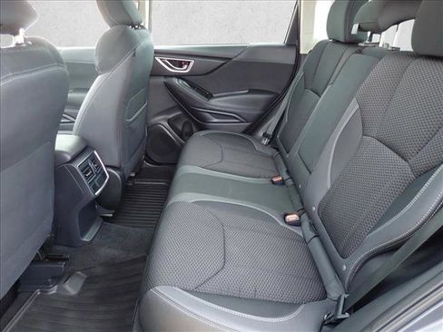 Used 2022 Subaru Forester Premium AWD/4WD image 9