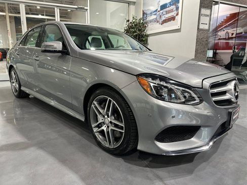 Used 2014 Mercedes-Benz E 550 4MATIC Sedan w/ Premium 1 Package image 20