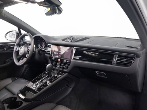 New 2026 Porsche Macan Turbo AWD/4WD image 36