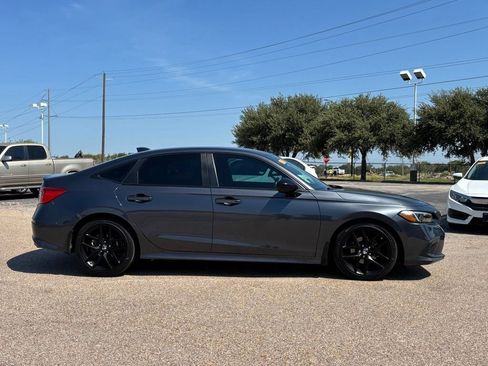 Used 2022 Honda Civic Sport image 4